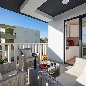  Apartament Misic